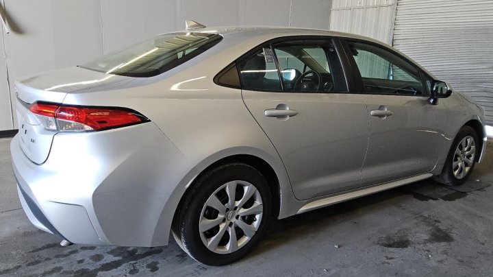 Toyota Corolla LE 2022