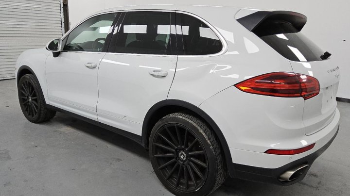 Porsche Cayenne  2016