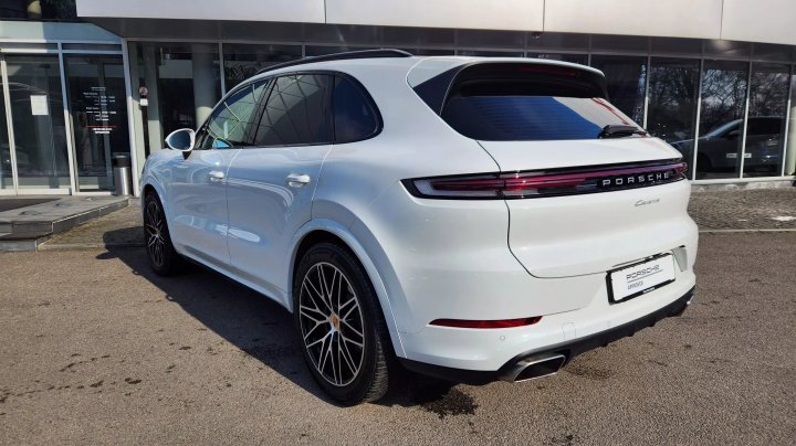 Porsche Cayenne 2024