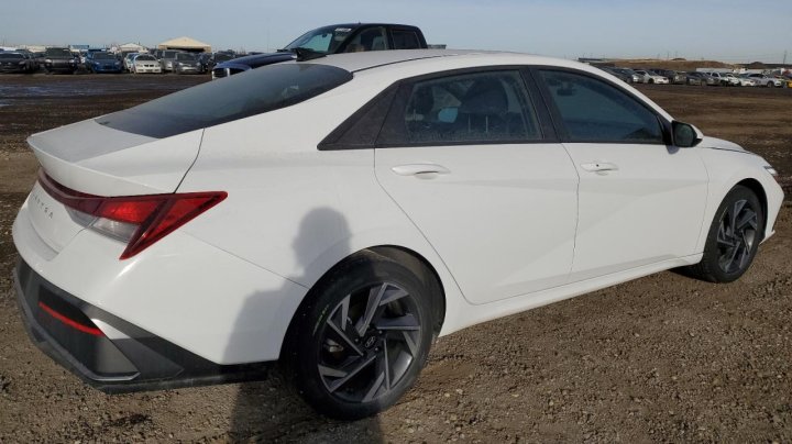 Hyundai Elantra SEL 2024