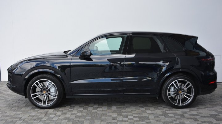 PORSCHE Cayenne Turbo 2021