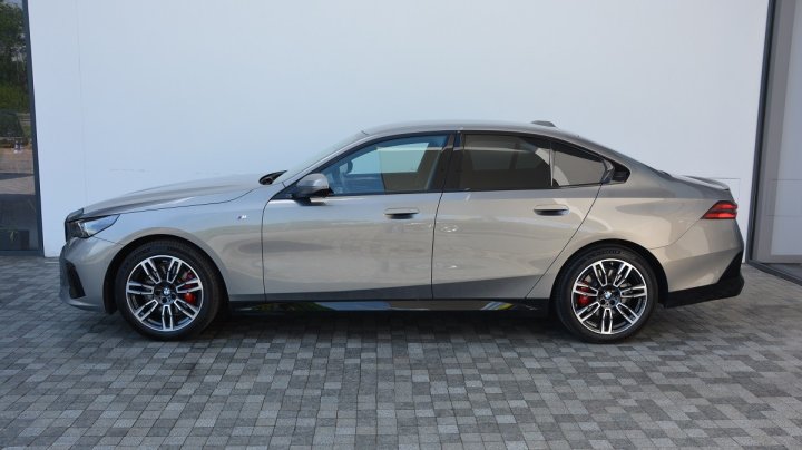 BMW 5 Series 520d 2024
