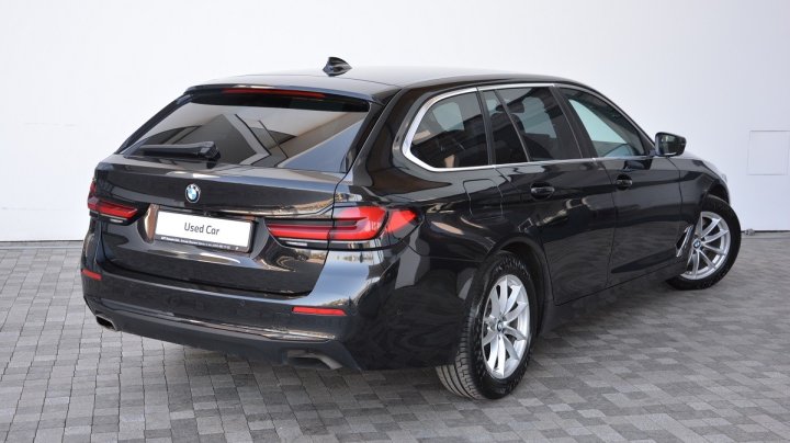 BMW 5 Series 540i xDrive 2021
