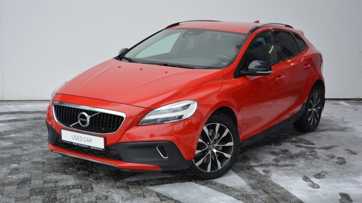 VOLVO V40 CC 2019