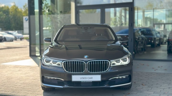BMW 7 Series 730d xDrive 2016