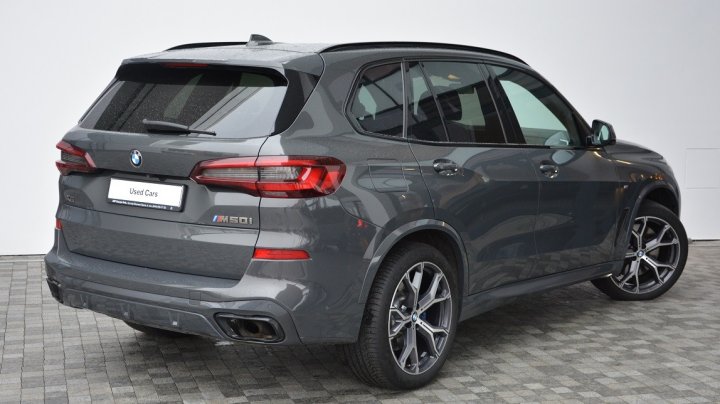BMW X5 M50i 2021