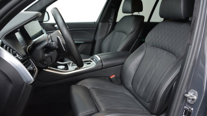BMW X5 M50i 2021