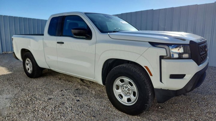 Nissan Frontier  2022