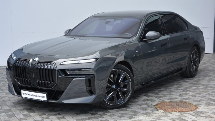 BMW 7 Series 740d xDrive 2025