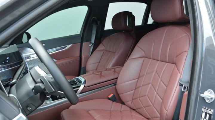 BMW 7 Series 740d xDrive 2025