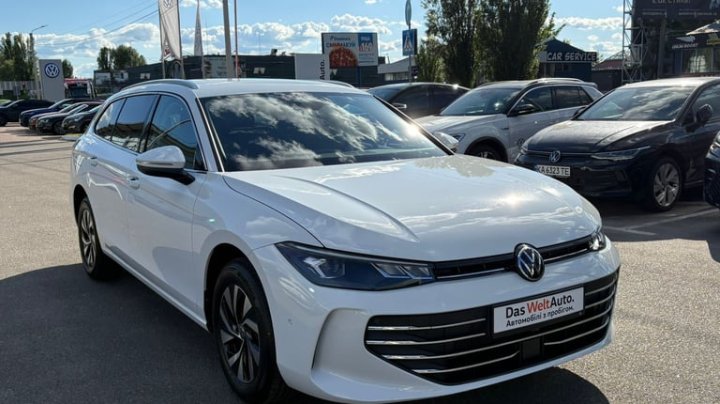 Volkswagen 2025 VW Passat Variant Business eTSI DSG 2025