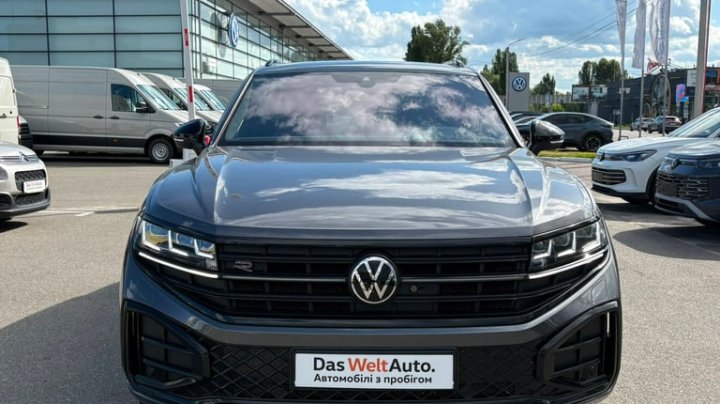 Volkswagen 2024 VW Touareg R-Line Platinum 3.0 V6 TDI 2024