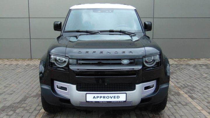 Land Rover Defender 2021