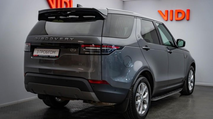 Land Rover Discovery 2018