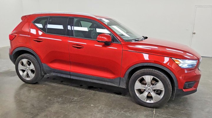 Volvo XC40  2021