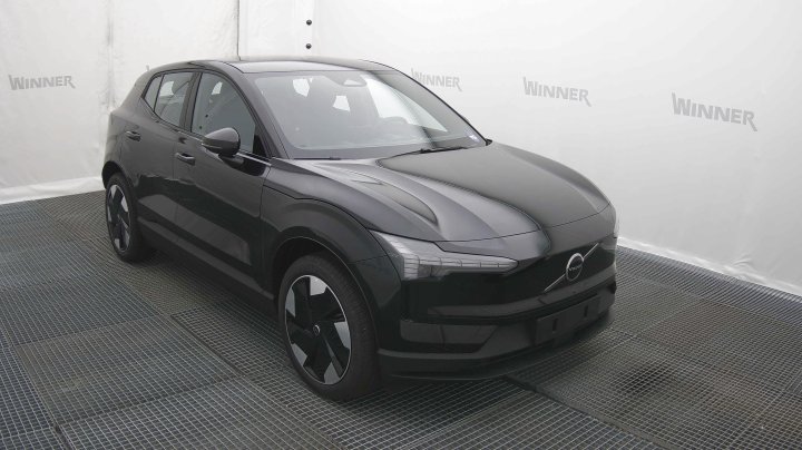 Volvo EX30 Plus Extended Range 2025