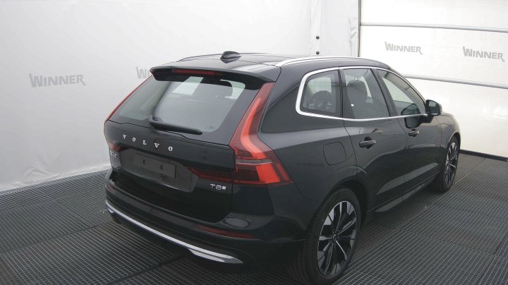 Volvo XC60 Ultra BrightRecharg 2025