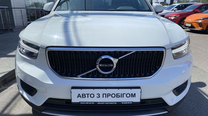 Volvo XC40 momentum FWD 2020