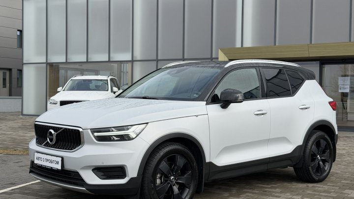 Volvo XC40 Momentum AWD 2019