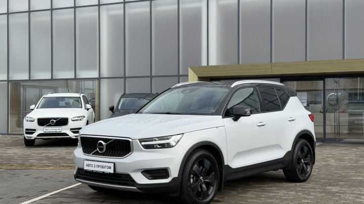 Volvo XC40 Momentum AWD 2019