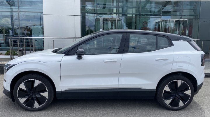 Volvo EX30 Ultra Extended Range 2025