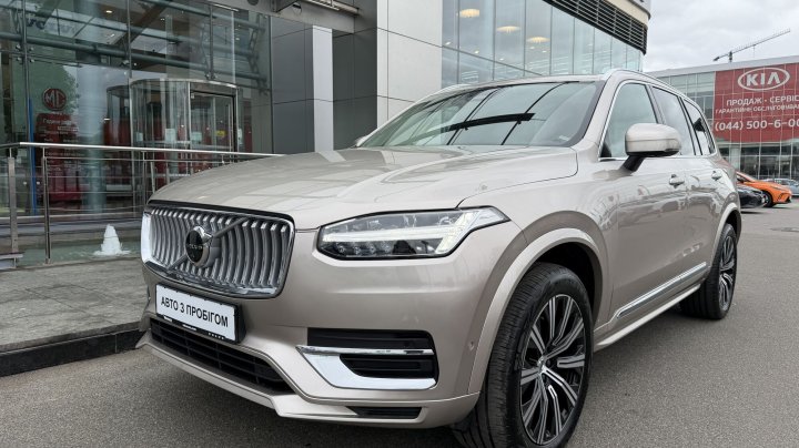 Volvo XC90 Plus Bright AWD 2025