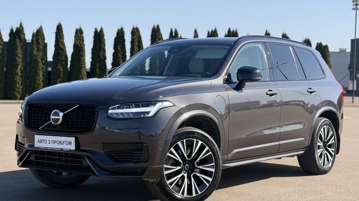 Volvo XC90 Plus Dark Recharge AWD 2023