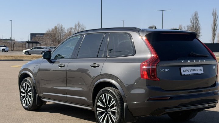 Volvo XC90 Plus Dark Recharge AWD 2023