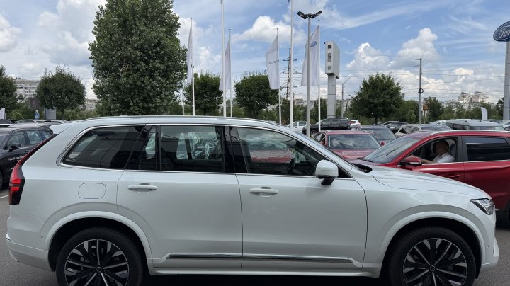 Volvo XC90 Plus Bright AWD 2025