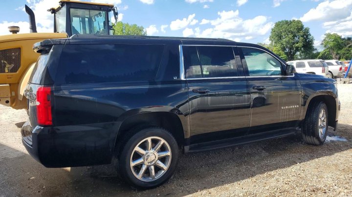 Chevrolet Suburban  2019