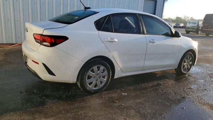 KIA RIO  2021