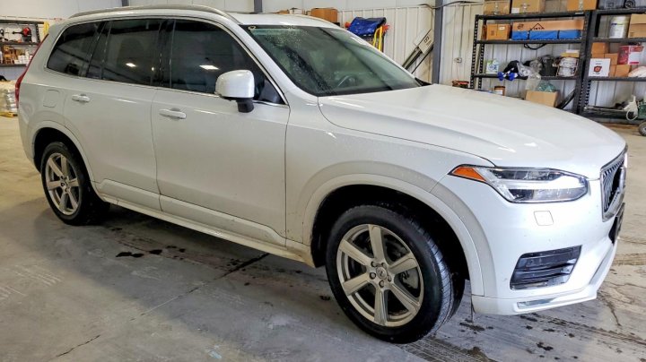 Volvo XC90  2020