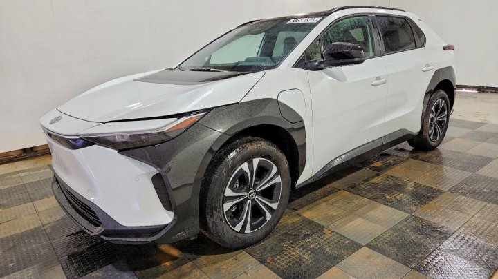 Toyota BZ4X  2024