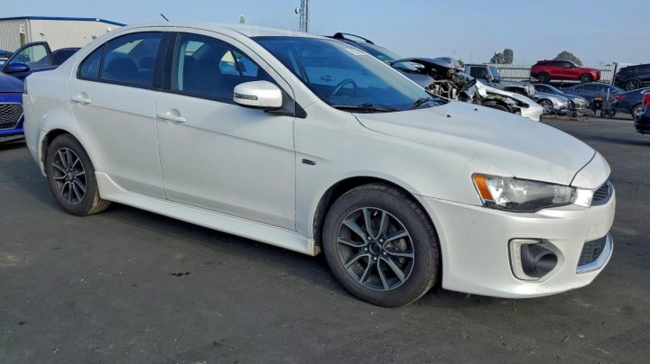 Mitsubishi Lancer  2017