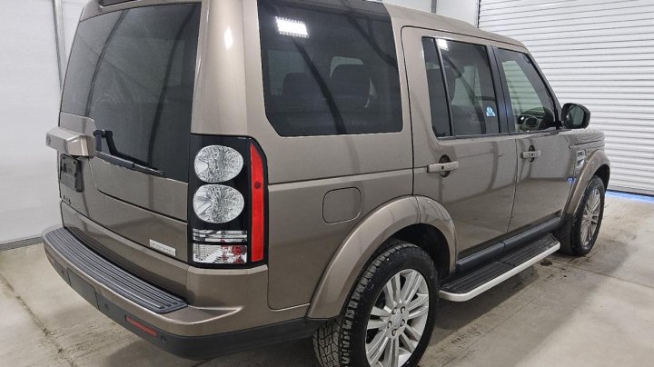 Land Rover LR4  2016