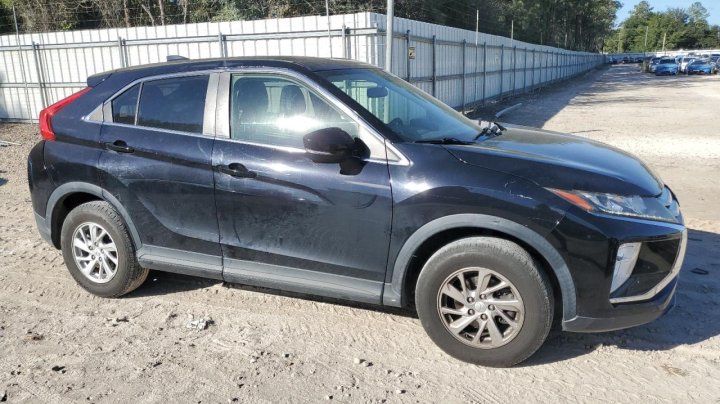 Mitsubishi ECLIPSE CROSS  2018