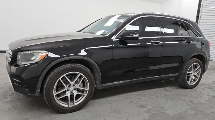 Mercedes-Benz GLC  2016