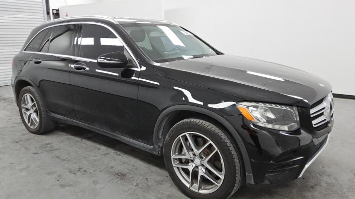 Mercedes-Benz GLC  2016