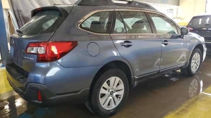 Subaru Outback  2018
