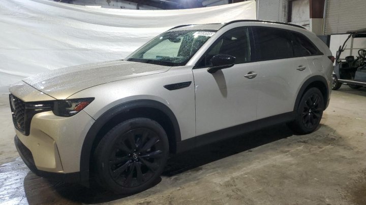 Mazda CX-90  2025