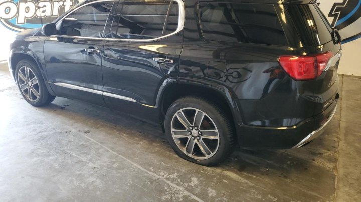 GMC Acadia DENALI 2017
