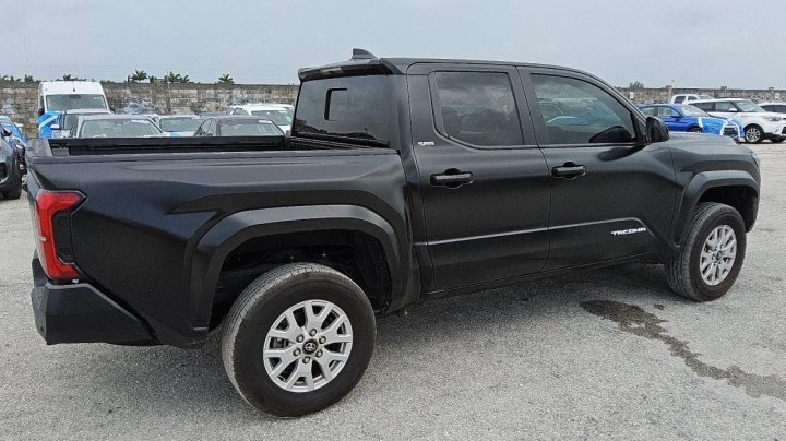 Toyota TACOMA DOUBLE CAB 2024