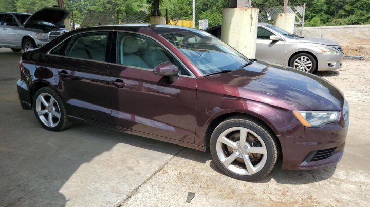 Audi A3 PREMIUM 2015
