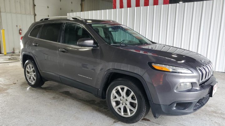JEEP Cherokee LATITUDE 2017