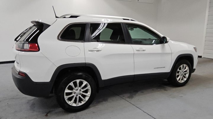 JEEP Cherokee LATITUDE 2019