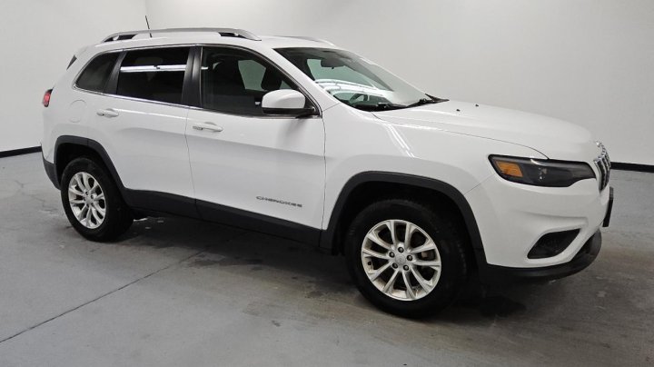 JEEP Cherokee LATITUDE 2019