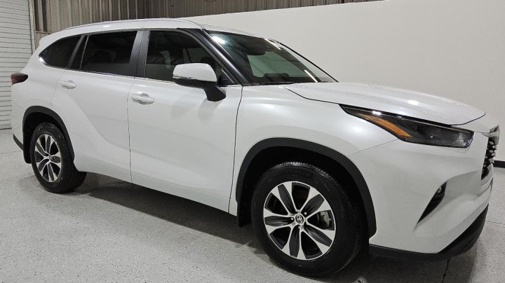 Toyota Highlander LE 2024