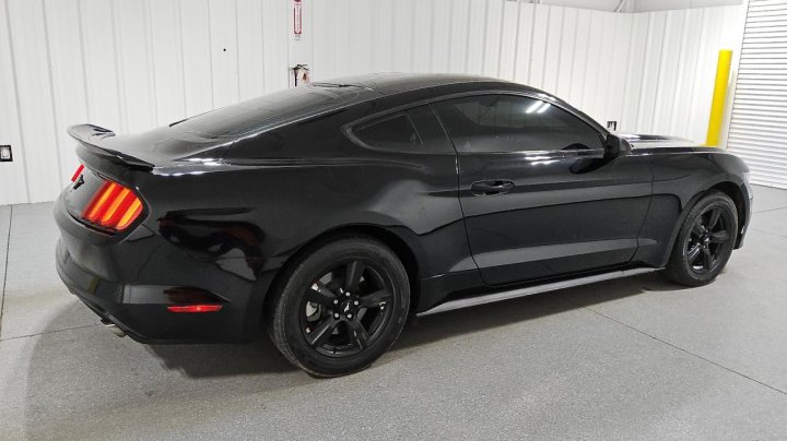 Ford MUSTANG  2016