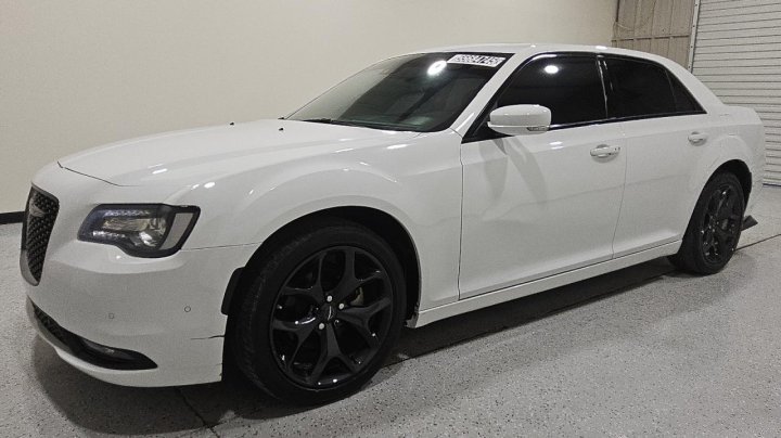 CHRYSLER 300  2023