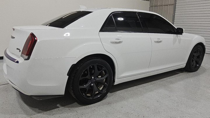 CHRYSLER 300  2023